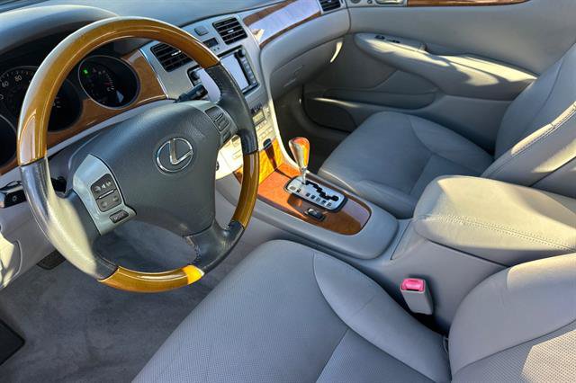 Used 2005 Lexus ES 330 FWD image 9