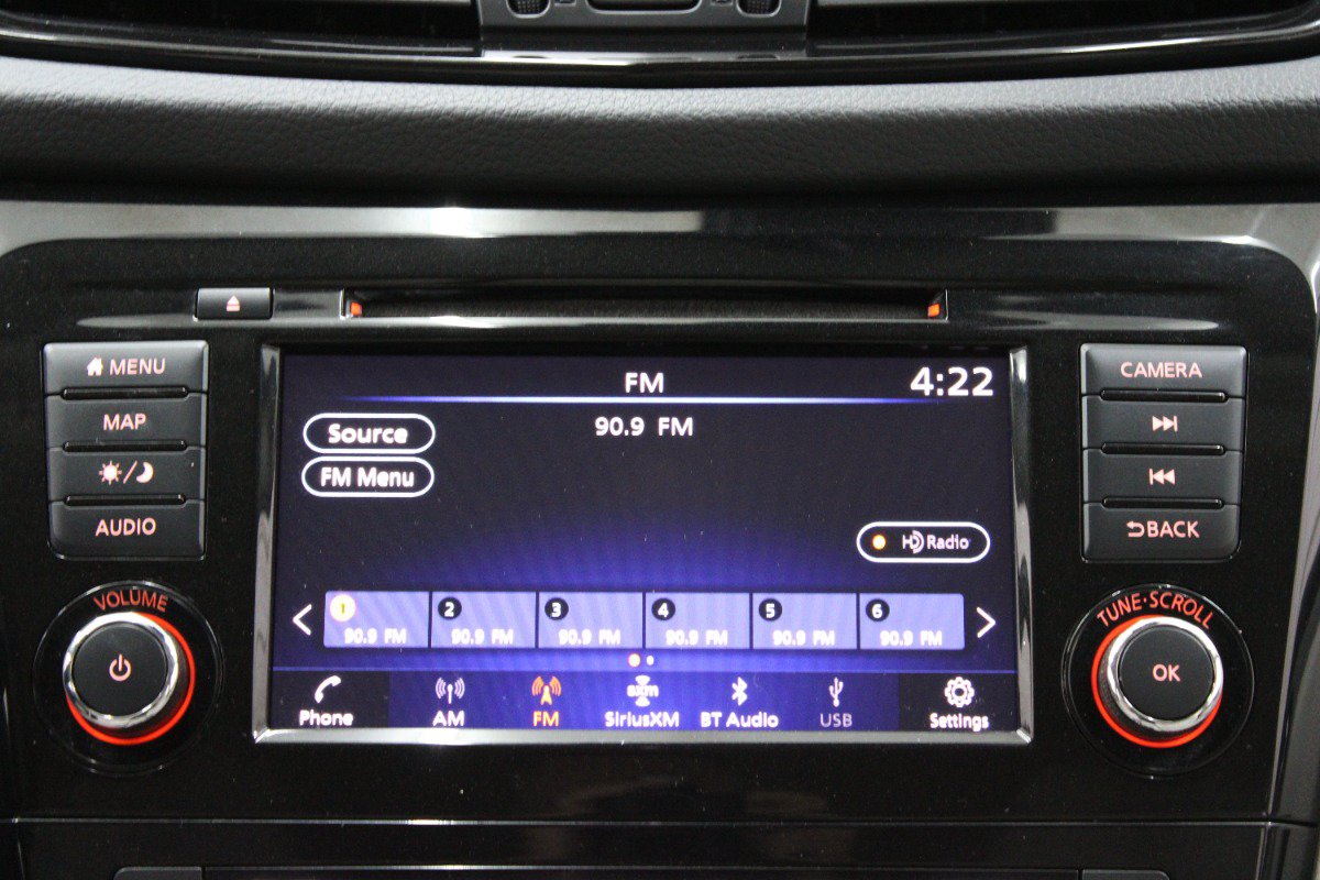 Used 2020 Nissan Rogue Sport SL FWD image 24
