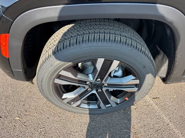 New 2027 Jeep Grand Cherokee Limited w/ Technology Group II AWD/4WD image 32