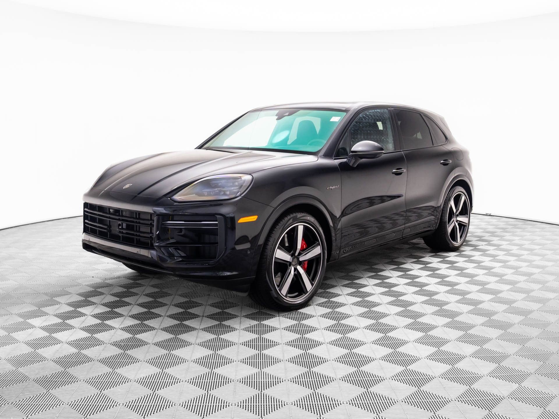 New 2025 Porsche Cayenne Turbo image 1