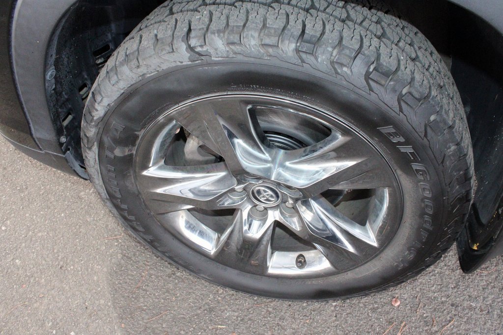 Certified 2018 Toyota Highlander Limited Platinum image 67