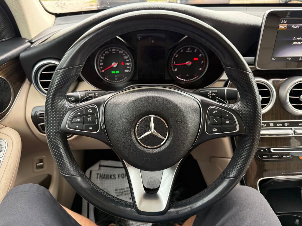Used 2019 Mercedes-Benz GLC 300 4MATIC image 12