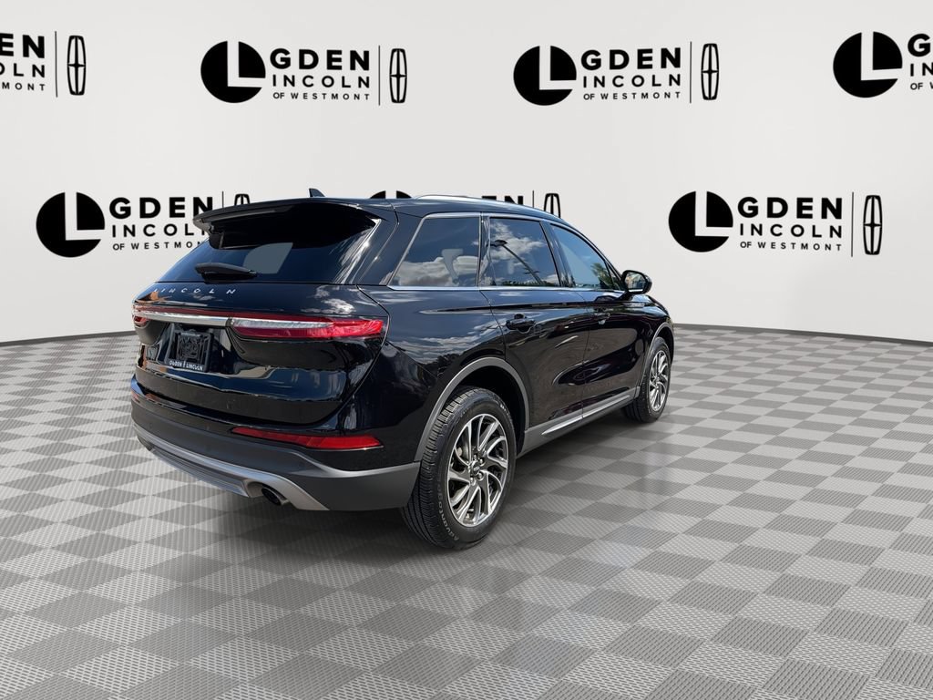 Used 2021 Lincoln Corsair AWD image 8