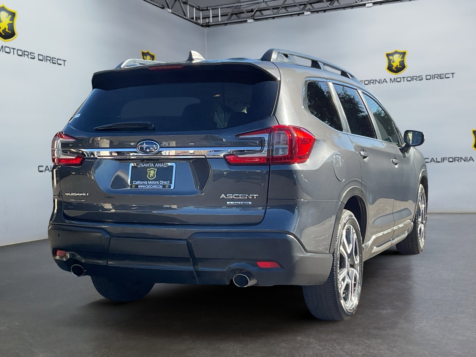 Used 2023 Subaru Ascent Limited w/ Technology Package image 8