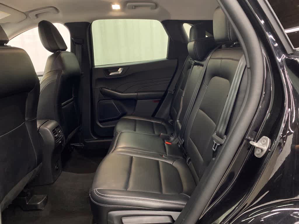 Used 2025 Ford Escape Platinum AWD/4WD image 16