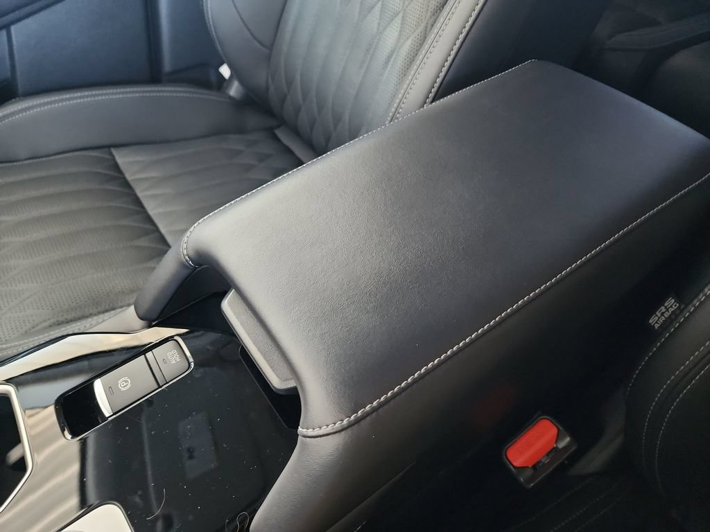 Used 2025 Mitsubishi Outlander SEL AWD/4WD image 32
