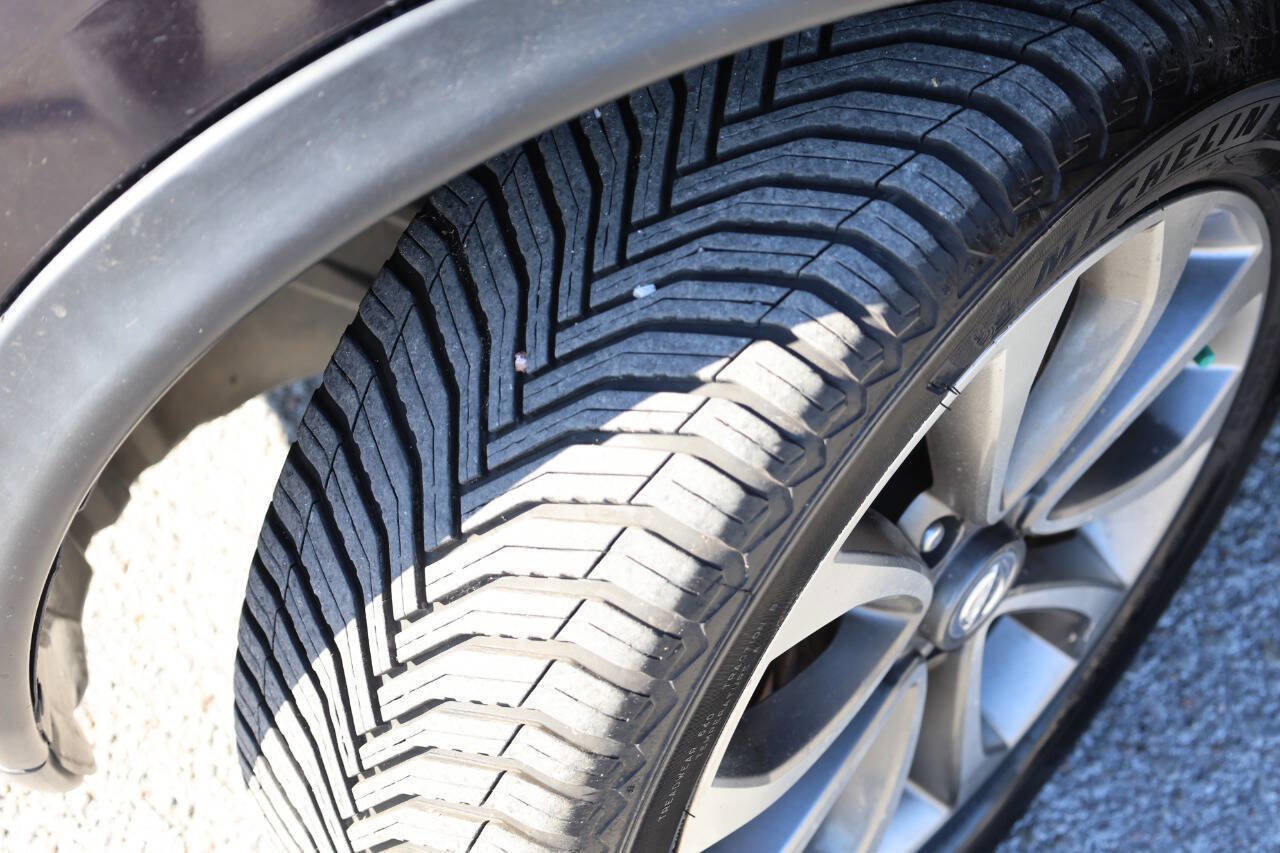 Used 2017 Nissan Juke SV image 26