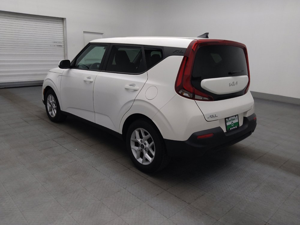 Used 2022 Kia Soul LX w/ Technology Package FWD image 3