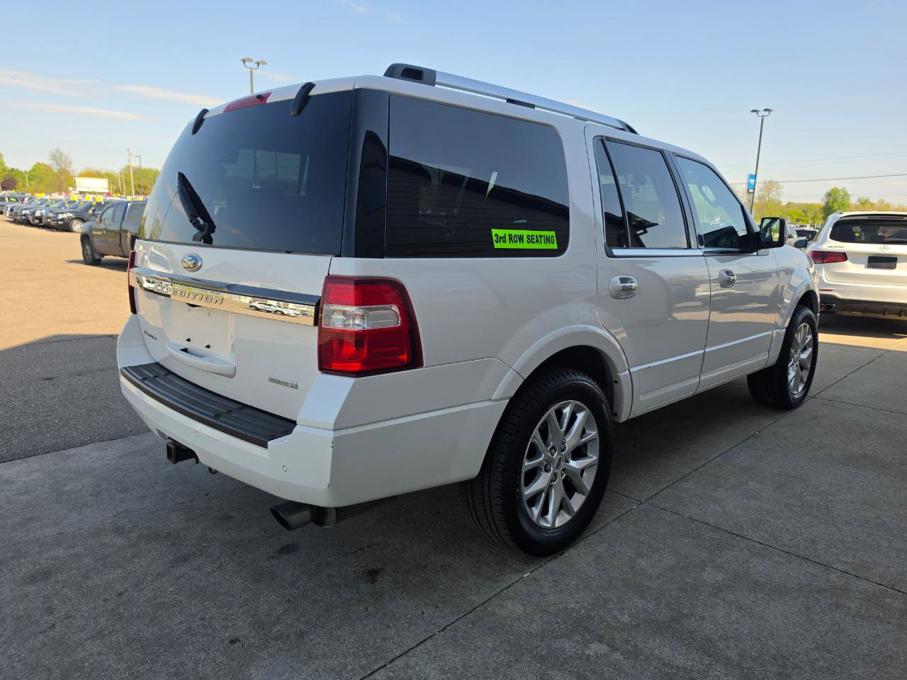 Used 2015 Ford Expedition Limited w/ Equipment Group 301A AWD/4WD image 6