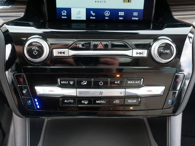 Used 2024 Ford Explorer Limited w/ Limited Technology Package AWD/4WD image 31