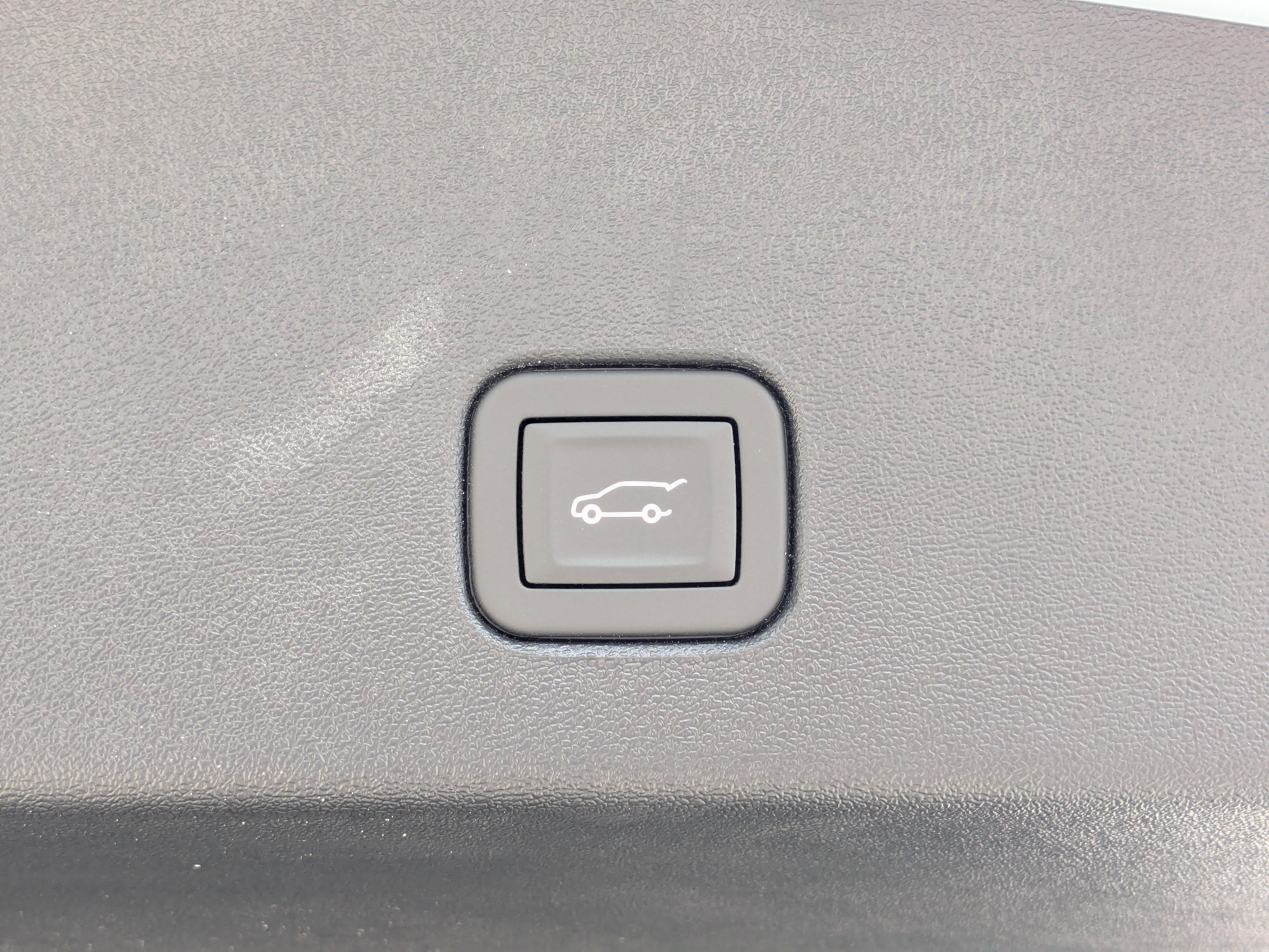 New 2025 Cadillac Optiq Sport 1 image 28