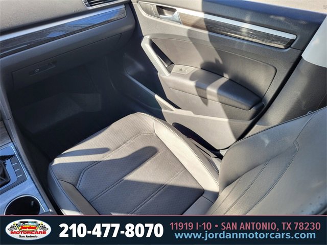 Used 2018 Volkswagen Passat 2.0T SE image 15