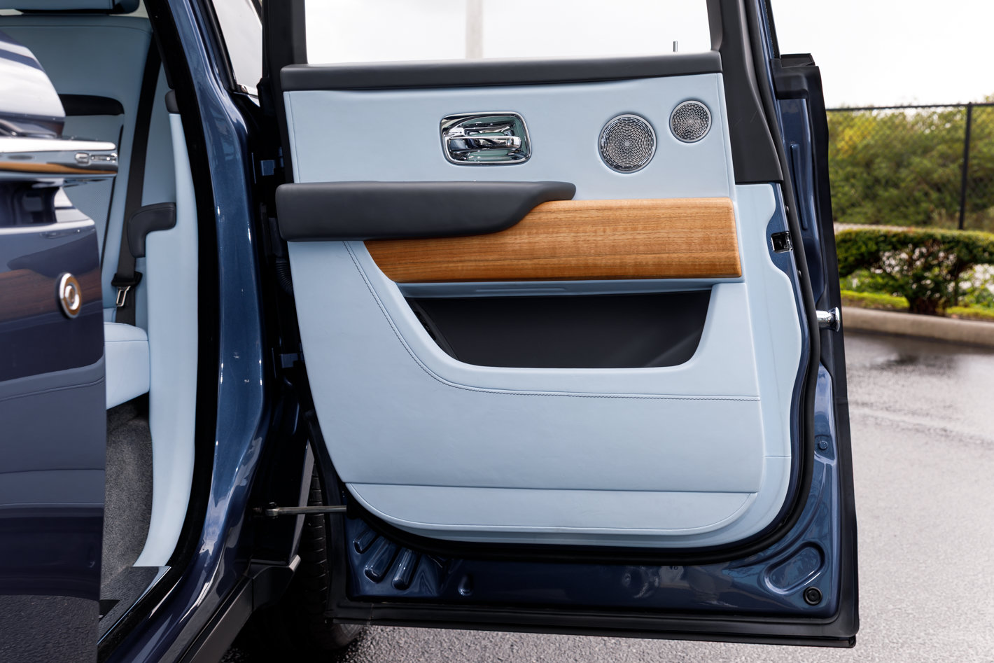 Certified 2019 Rolls-Royce Cullinan AWD/4WD image 28