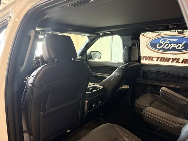 Used 2023 Ford Expedition Platinum image 21