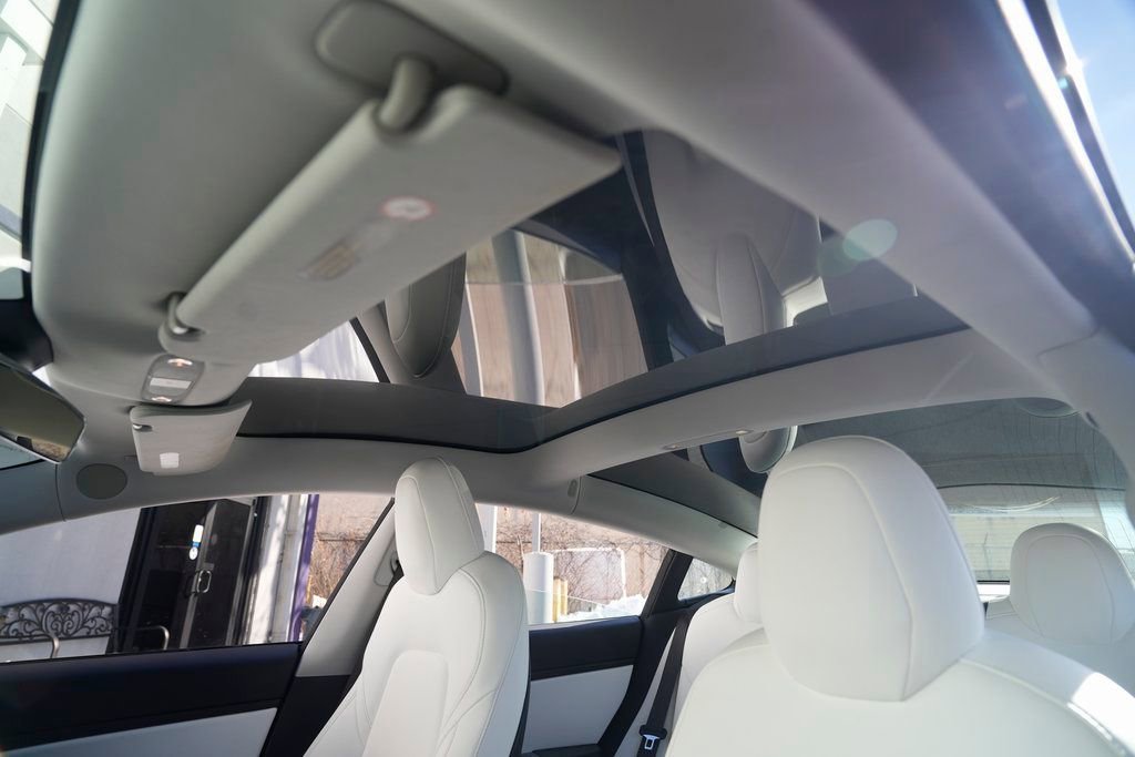 Used 2018 Tesla Model 3 Performance image 22