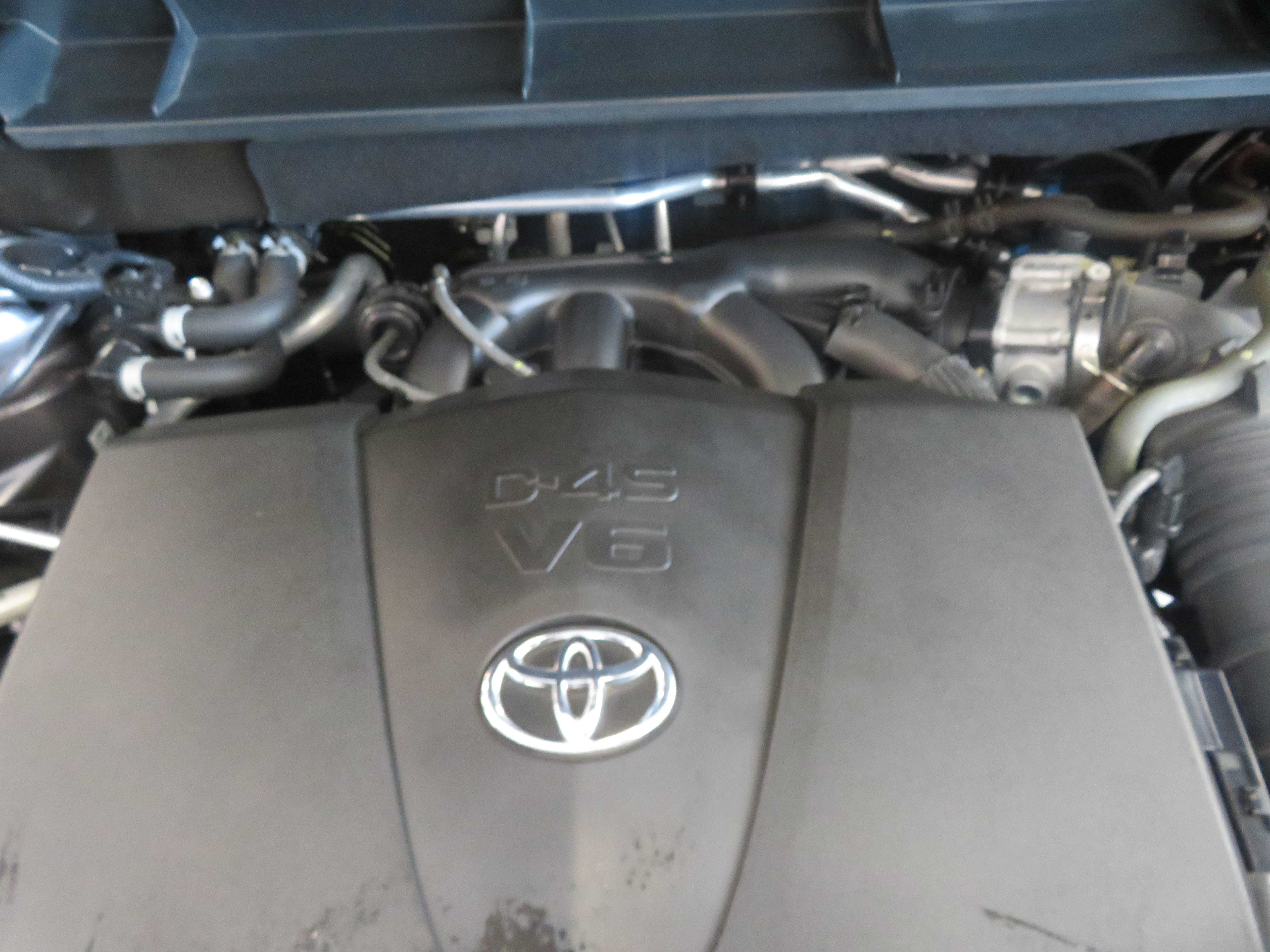 Used 2020 Toyota Highlander XLE FWD image 61