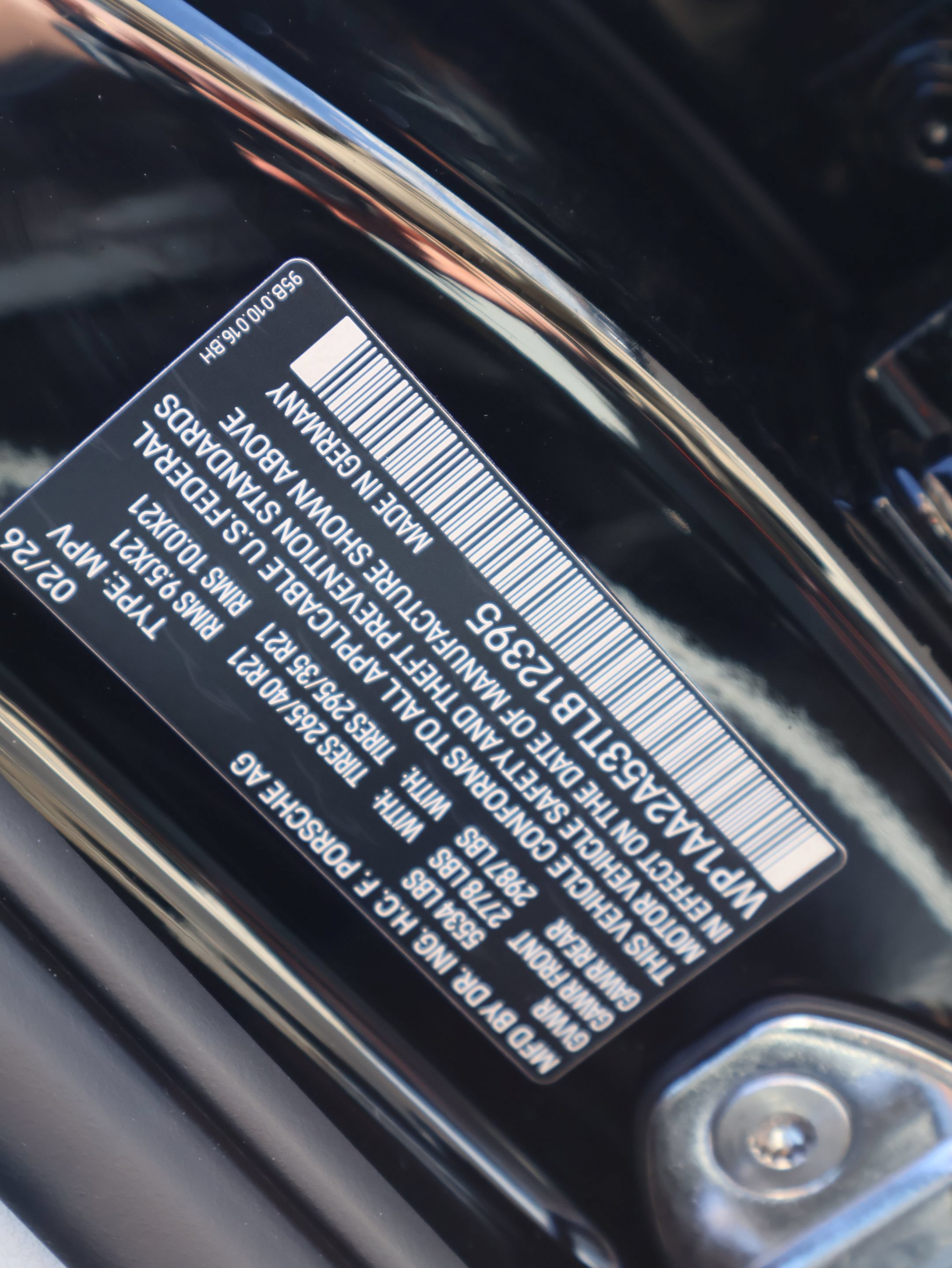 New 2026 Porsche Macan AWD/4WD image 30