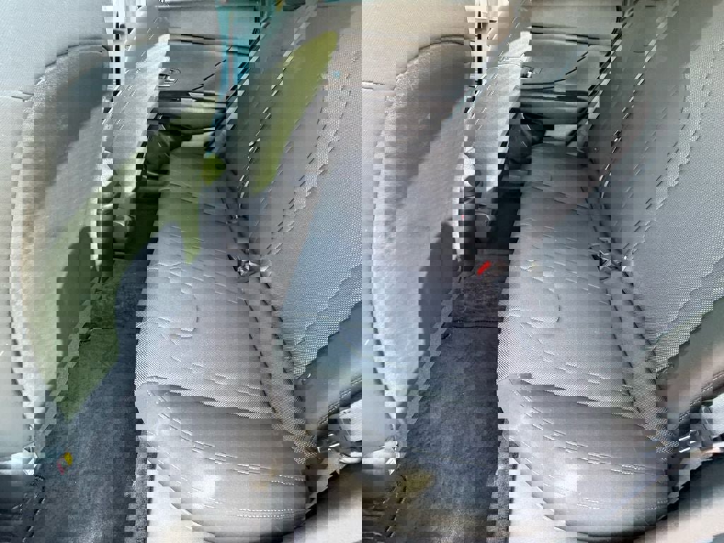 Used 2022 Hyundai Elantra SE image 13