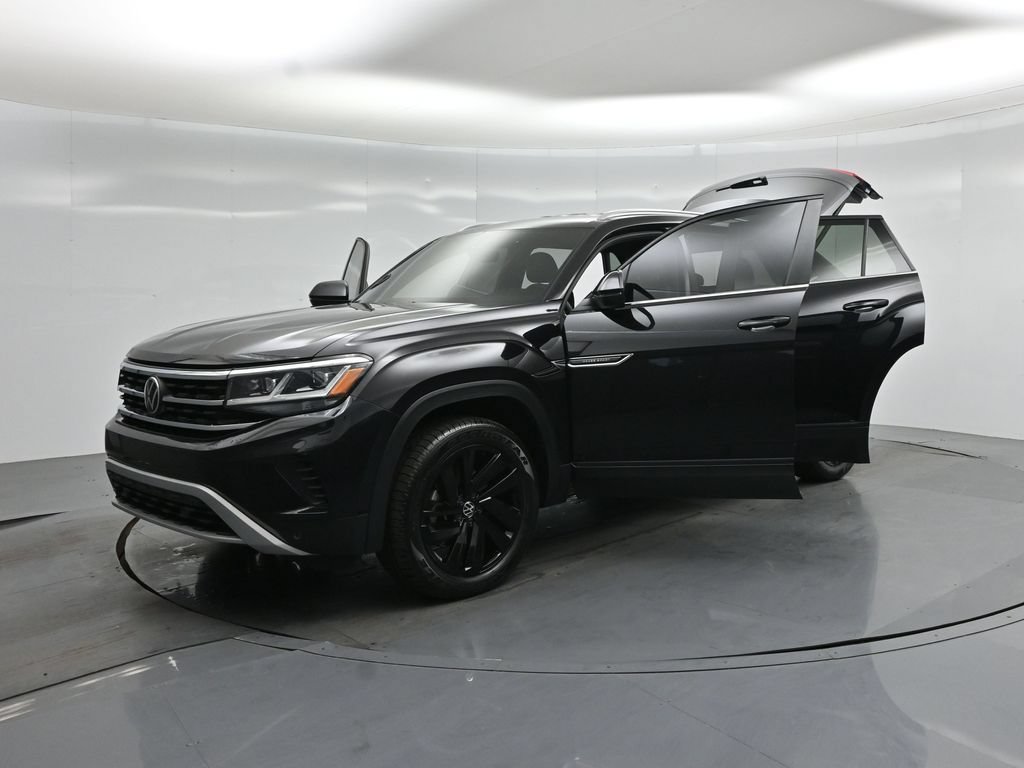 Used 2023 Volkswagen Atlas Cross Sport SE w/ Black Wheel Package AWD/4WD image 28