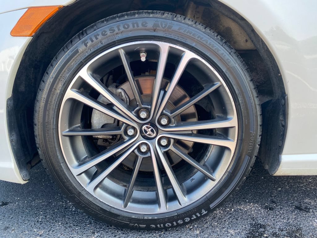 Used 2014 Scion FR-S RWD image 30