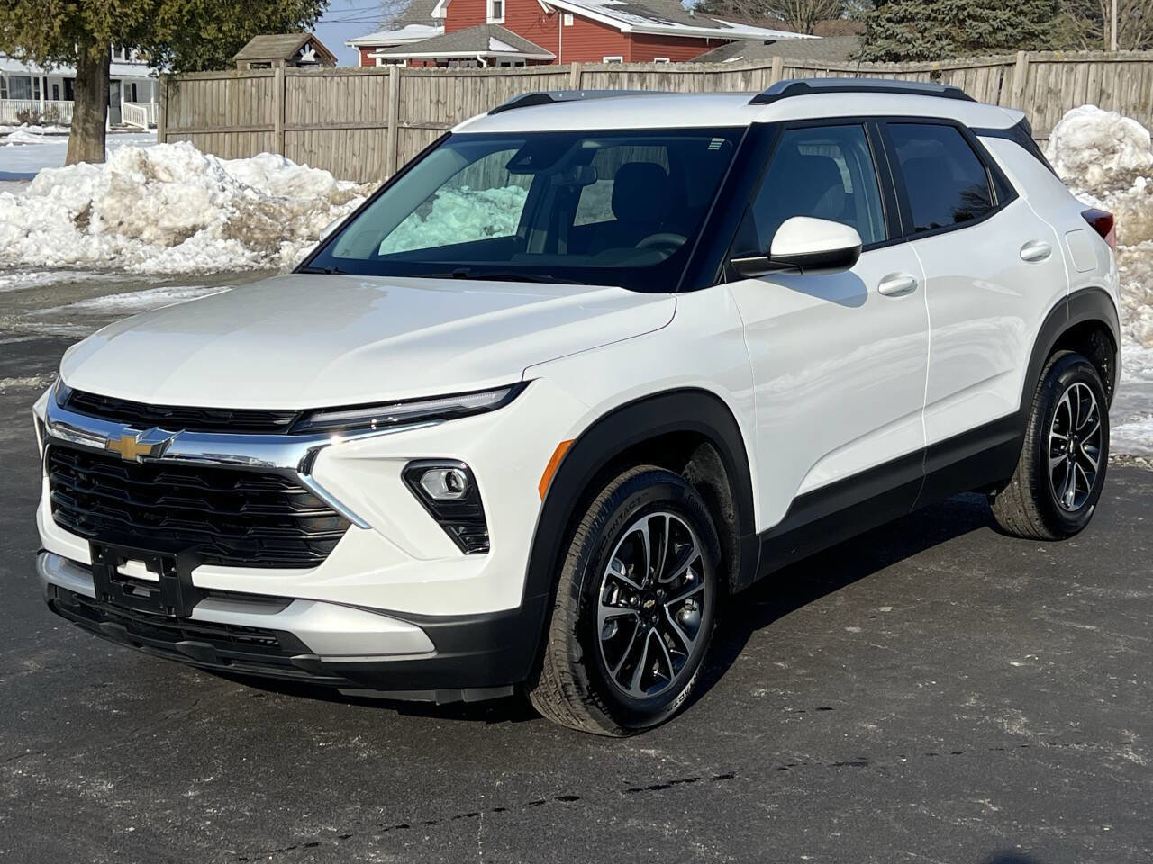 Used 2025 Chevrolet TrailBlazer LT w/ Driver Confidence Package image 9