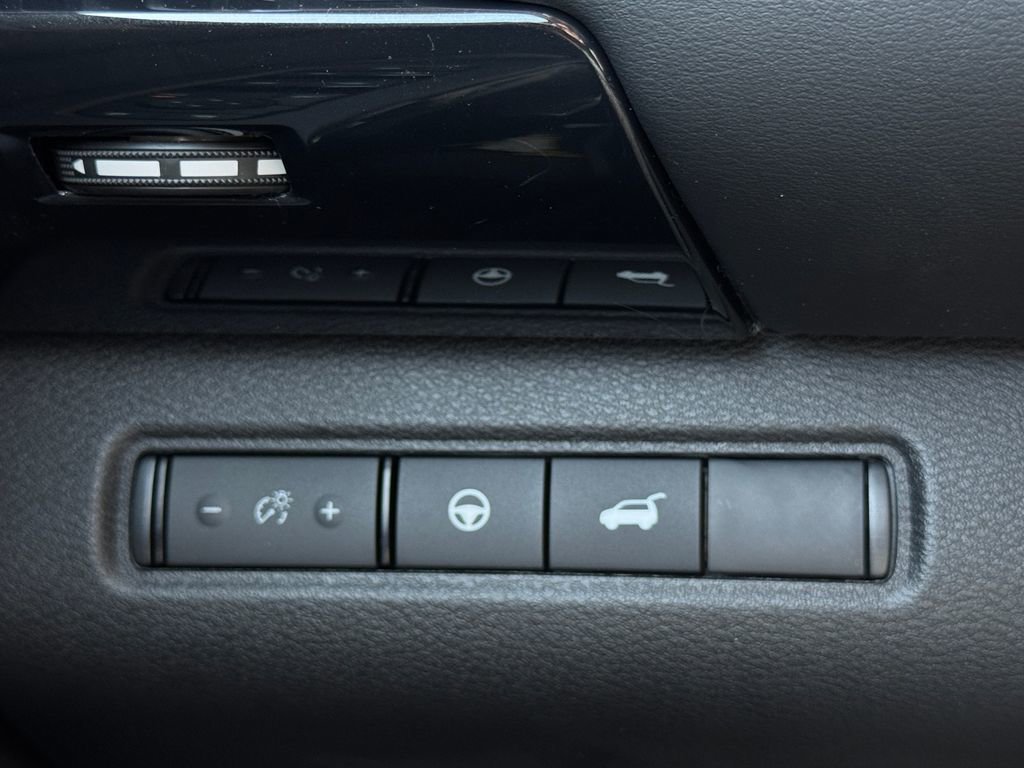 New 2026 Nissan Pathfinder SV image 20