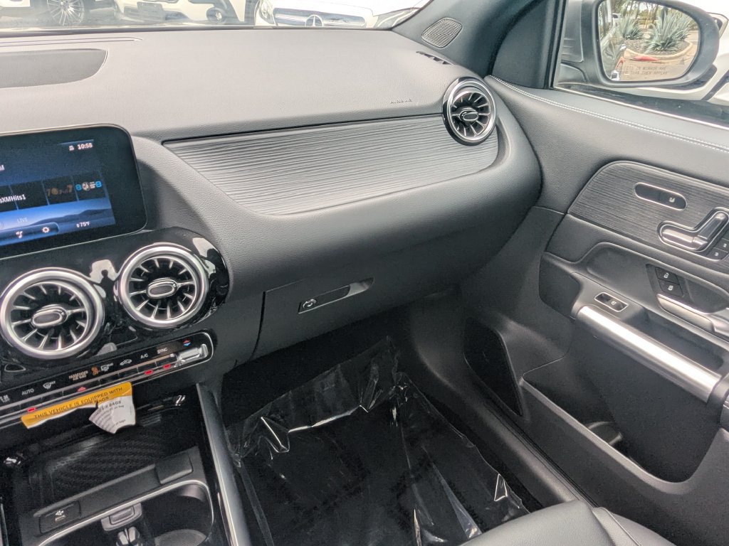 Certified 2026 Mercedes-Benz GLA 250 4MATIC image 4