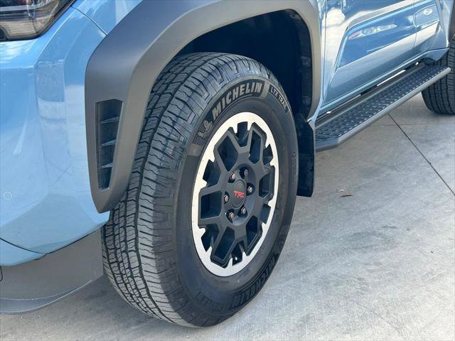 Certified 2025 Toyota 4Runner TRD Off-Road AWD/4WD image 9