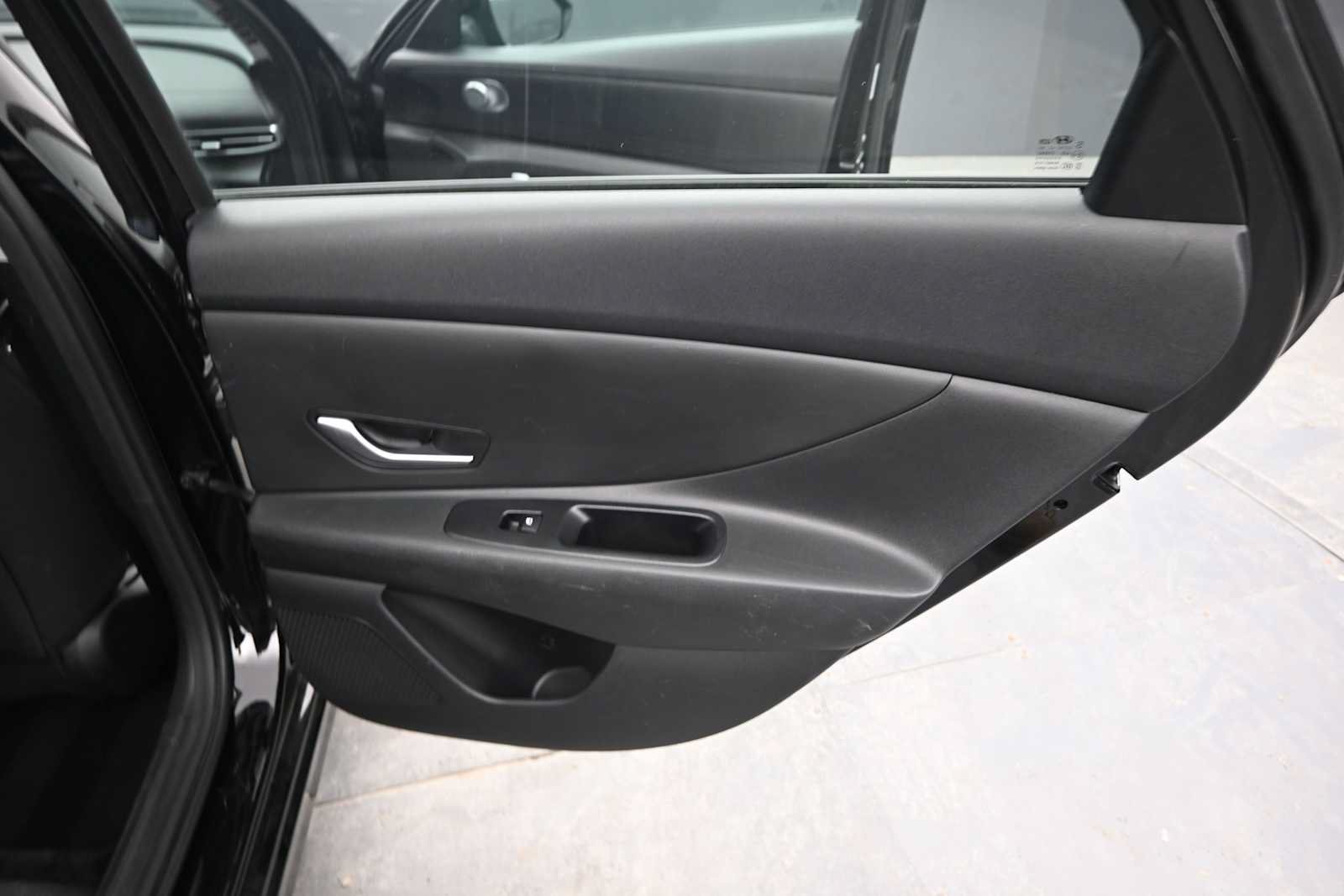 Used 2023 Hyundai Elantra SEL FWD image 24