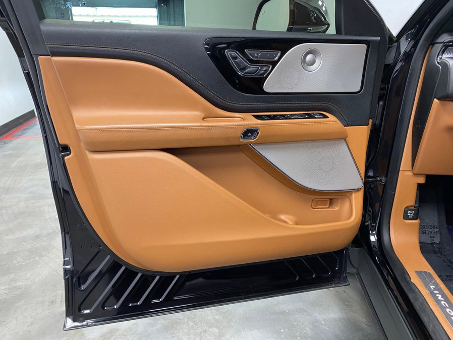 Used 2020 Lincoln Aviator Black Label w/ Dynamic Handling Package AWD/4WD image 28