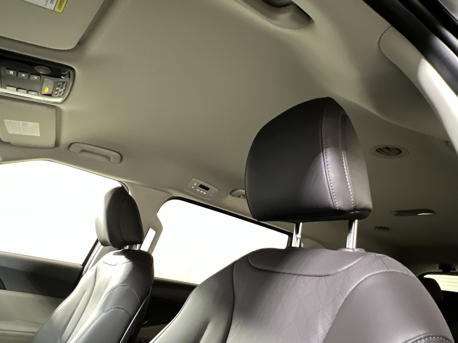 New 2026 Kia Carnival LXS image 22