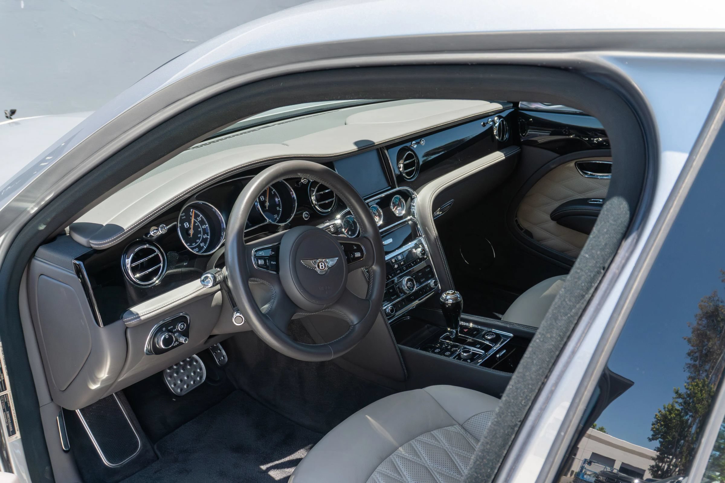 Used 2020 Bentley Mulsanne RWD image 77