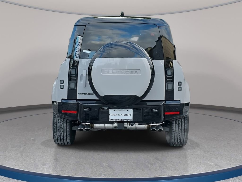 New 2026 Land Rover Defender 110 X-Dynamic SE image 6