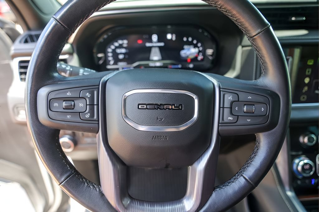 Used 2023 GMC Yukon XL Denali Ultimate AWD/4WD image 12