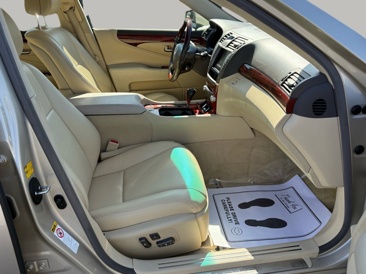 Used 2012 Lexus LS 460 Luxury image 32