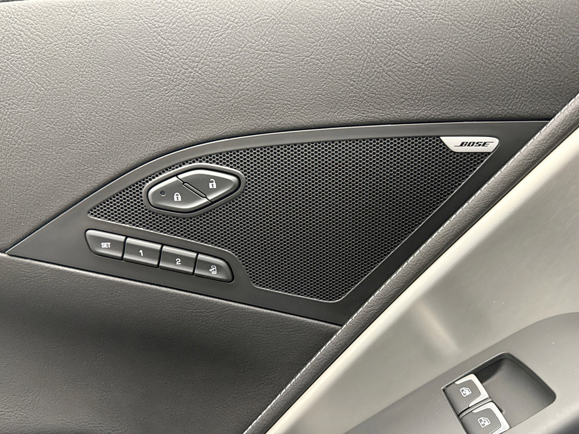 Used 2018 Chevrolet Corvette Stingray Convertible Z51 2LT image 14