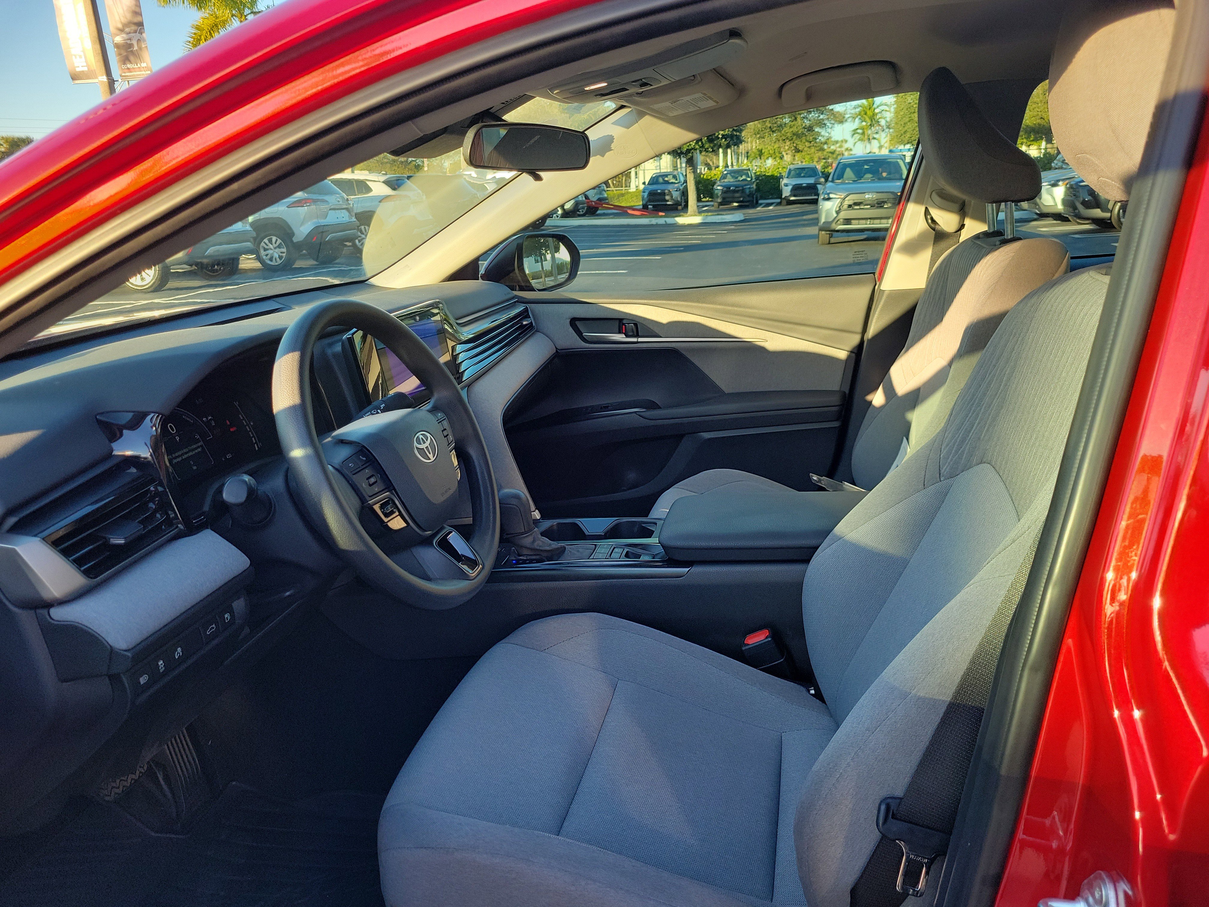 Used 2025 Toyota Camry LE image 19