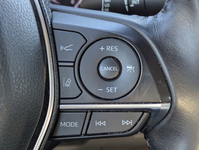 Used 2020 Toyota Camry XLE image 24