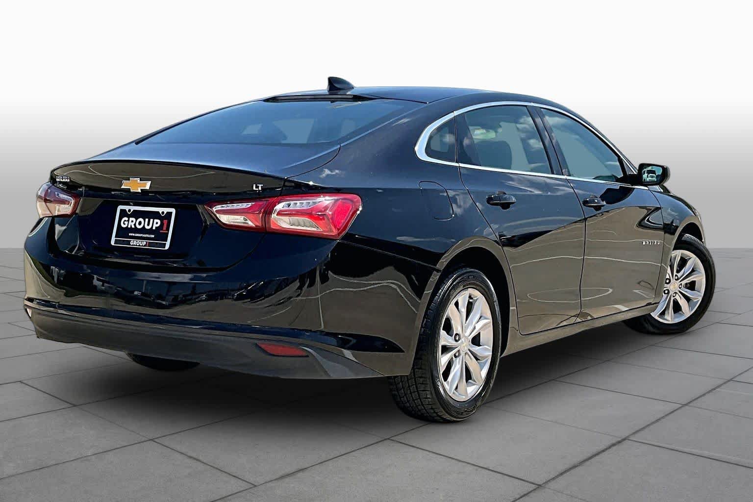 Used 2021 Chevrolet Malibu LT FWD image 12