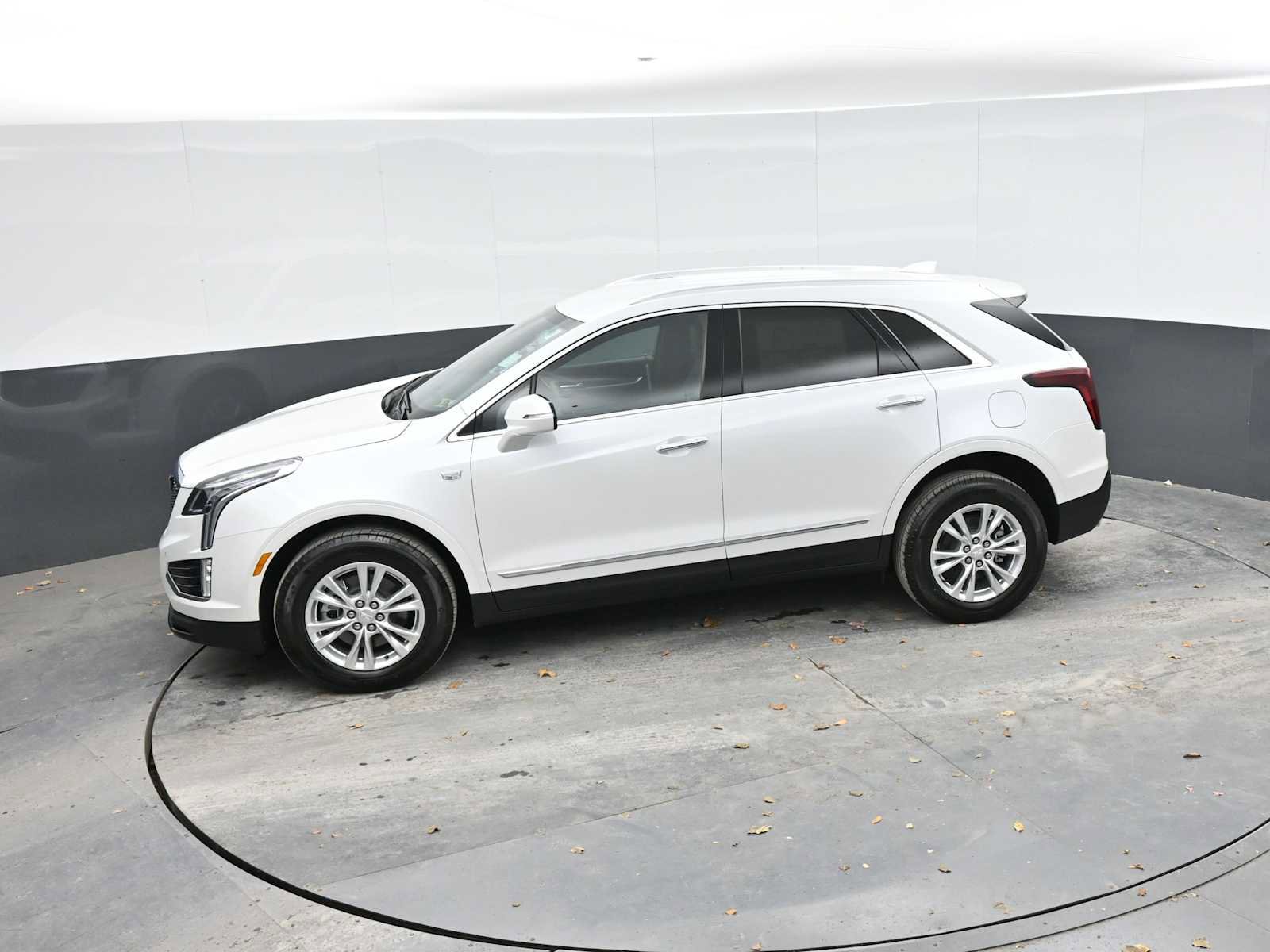 Used 2025 Cadillac XT5 Luxury w/ LPO, Floor Liner Package image 35