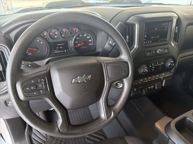 Certified 2025 Chevrolet Silverado 1500 Custom Trail Boss w/ LPO, Dark Essentials Package AWD/4WD image 18