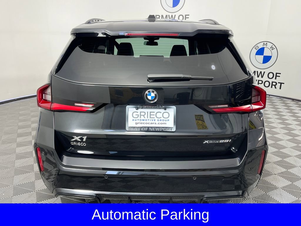 Used 2023 BMW X1 xDrive28i w/ Premium Package image 10