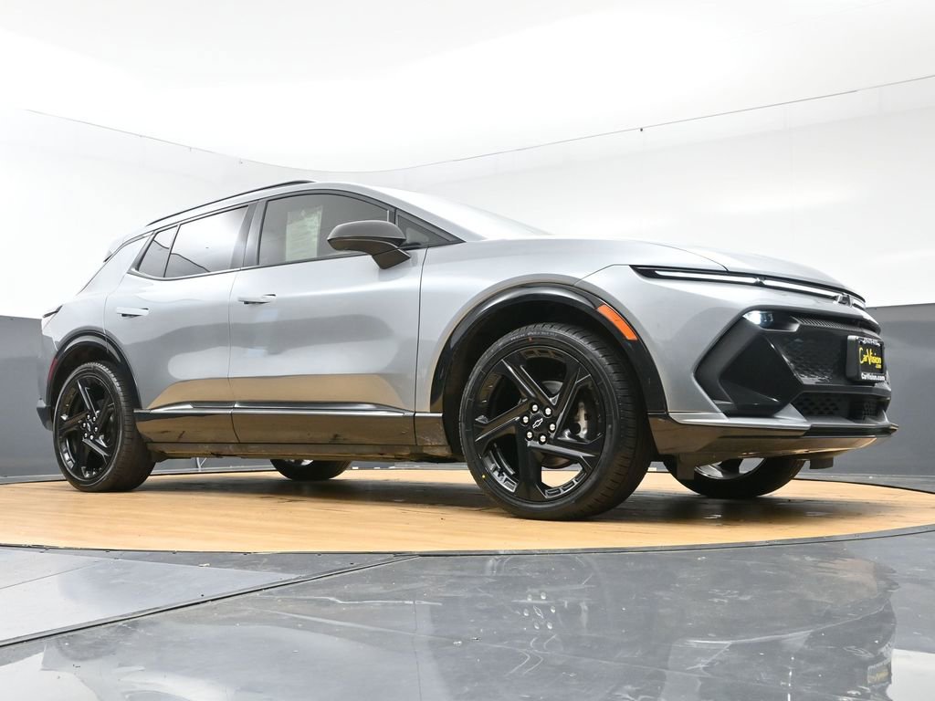 Used 2024 Chevrolet Equinox EV RS FWD image 49