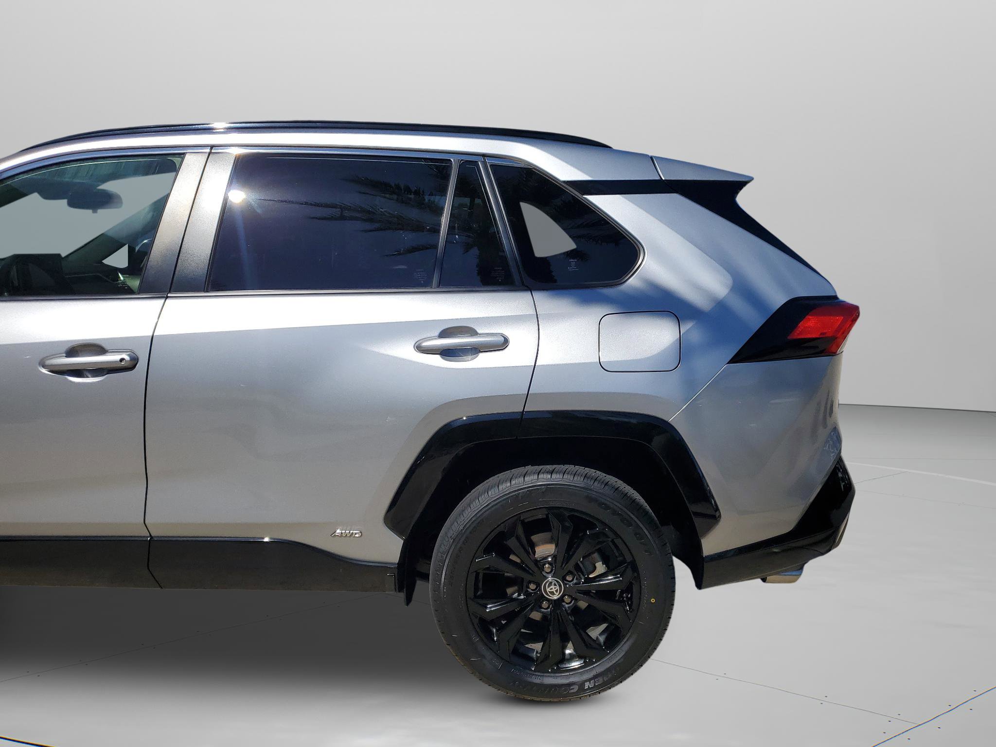 Used 2022 Toyota RAV4 SE image 35
