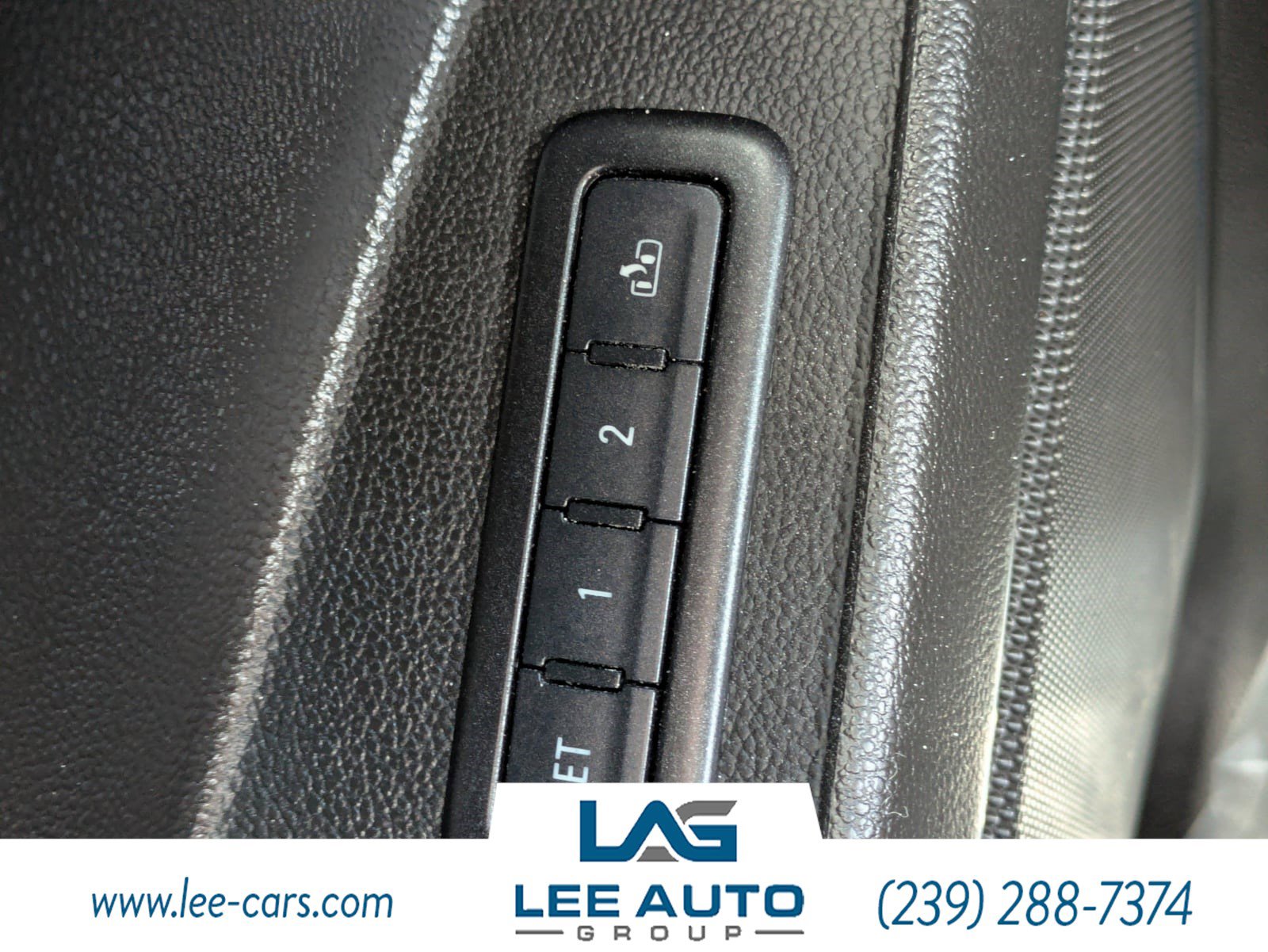 Used 2015 Chevrolet Suburban LTZ RWD image 20