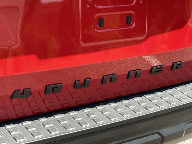 Used 2025 Toyota 4Runner TRD Off-Road Premium AWD/4WD image 27
