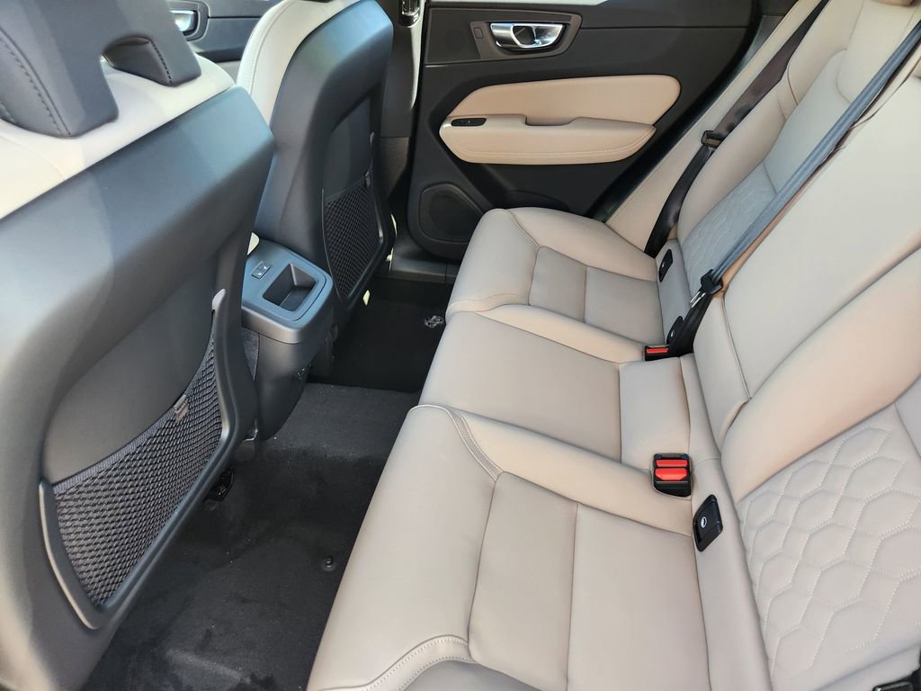 New 2026 Volvo XC60 B5 Plus w/ Protection Package Premier image 19