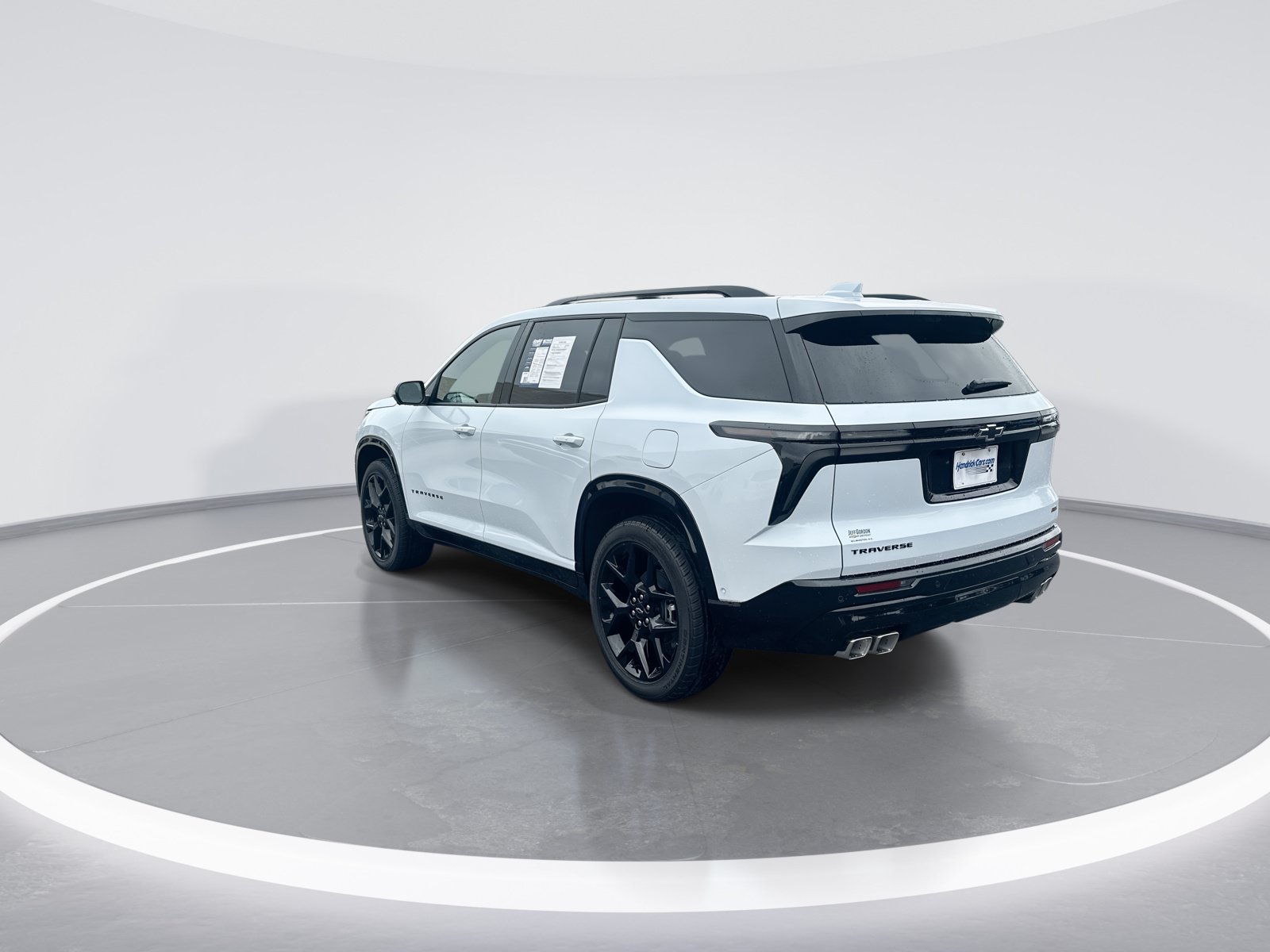 Used 2026 Chevrolet Traverse RS w/ LPO, Floor Liner Package FWD image 7