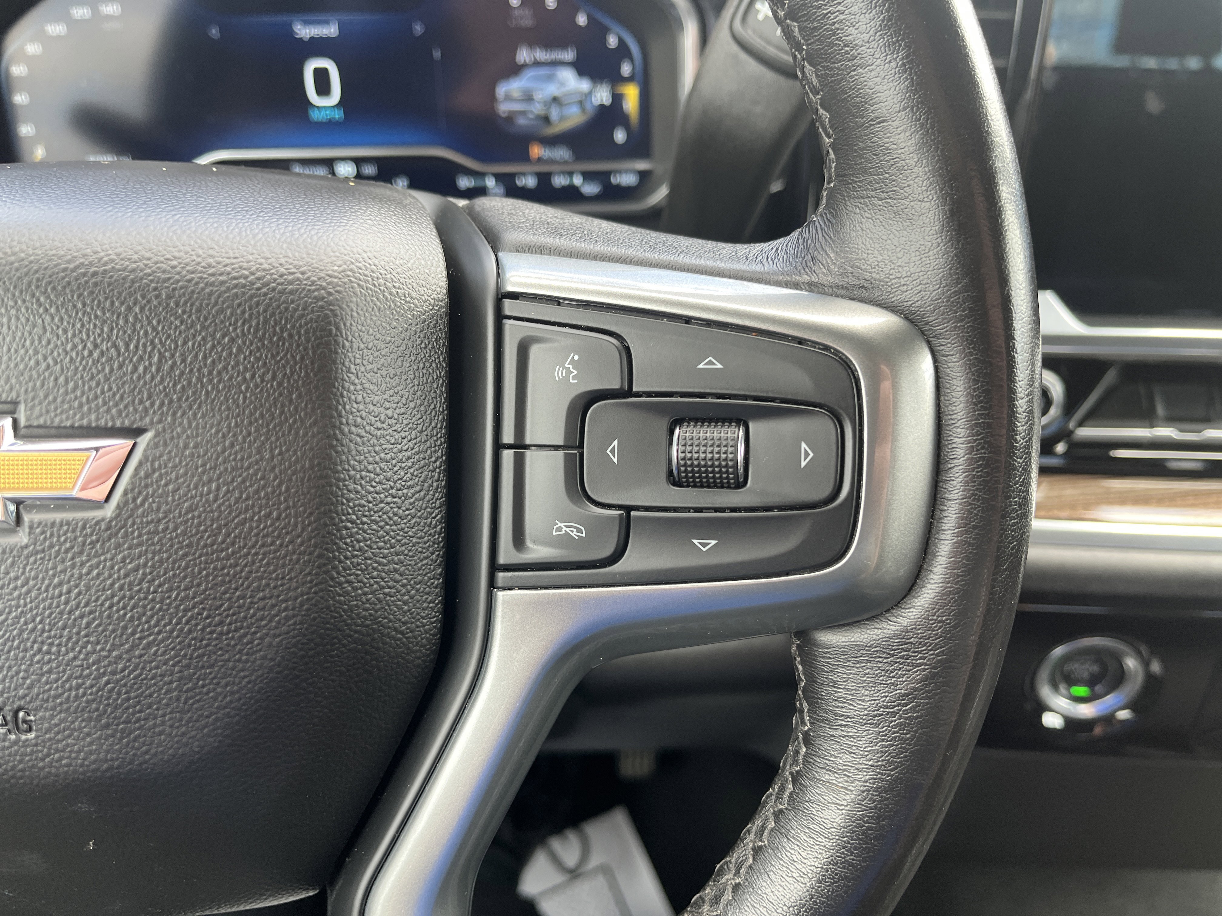 Used 2022 Chevrolet Silverado 1500 LT AWD/4WD image 20