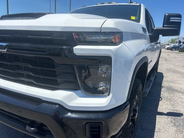 Used 2025 Chevrolet Silverado 2500 Custom w/ Custom Value Package AWD/4WD image 9